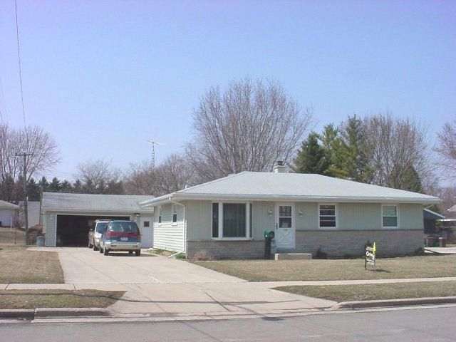 625 Wheelock, Hartford, WI 53027