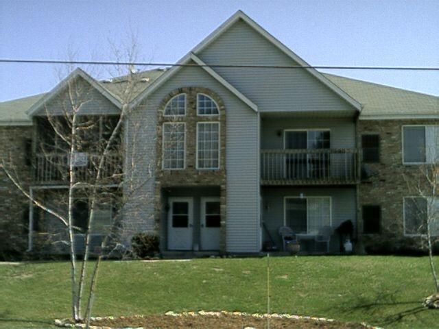 1828 Division St #4, East Troy, WI 53120