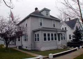 1528 Adams St., La Crosse, WI 54601