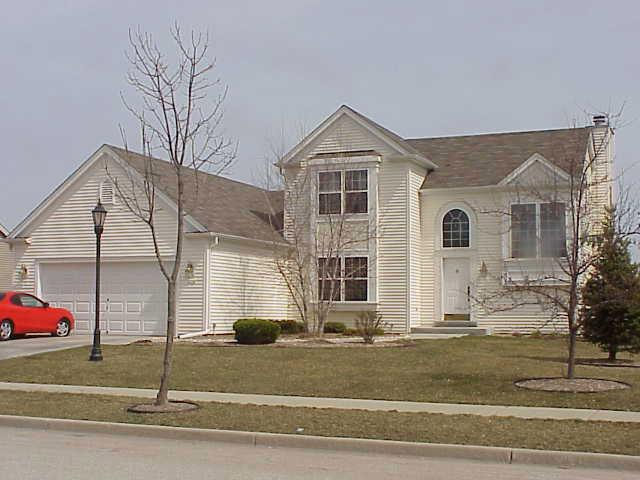 1226 Chesterwood Ln., Pewaukee, WI 53072