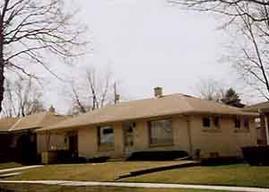 2559 S 90th St, West Allis, WI 53227