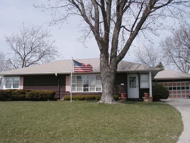 414 E Roberta, Waukesha, WI 53186