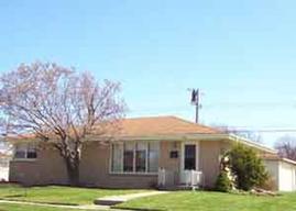 825 Montclair, Racine, WI 53402