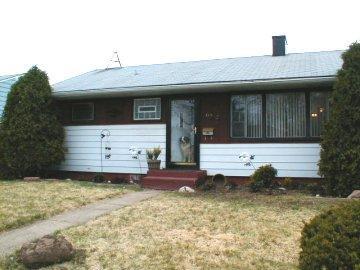6942 W Herbert, Milwaukee, WI 53218