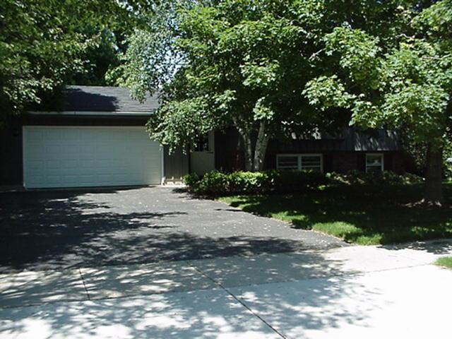 806 Sunset, Hartford, WI 53027