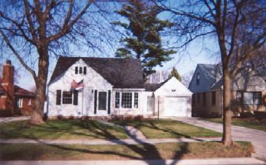 528 N Pleasant View St., Wauwatosa, WI 53226