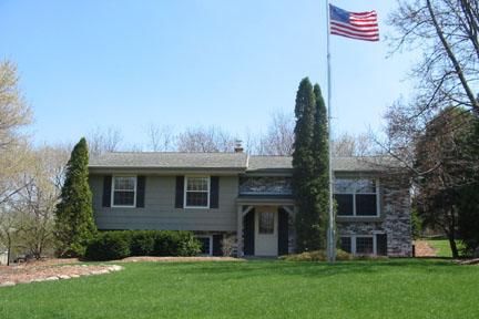 1347 N Spring Hill, Pewaukee, WI 53072