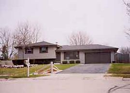 531 W Hollybrook Ln, Saukville, WI 53080