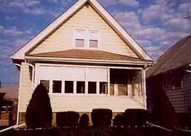 2048 S 91st St., West Allis, WI 53227