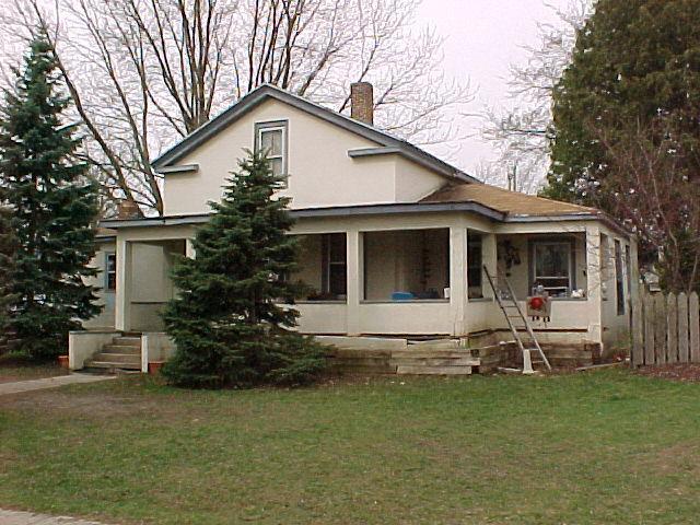 114 S Washington St, Elkhorn, WI 53121