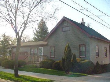 6720 W Adler St, Milwaukee, WI 53214