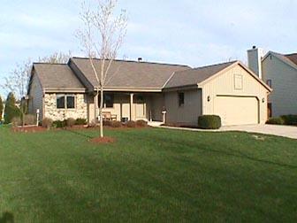 7718 Willow Pointe Ct., Franklin, WI 53132