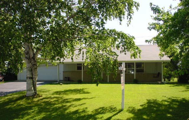 302 N Patricia Ln., Waukesha, WI 53188