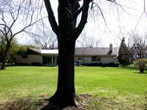 10903 N Hedgewood Ln., Mequon, WI 53092