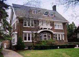 2618 N Summit Ave., Milwaukee, WI 53211