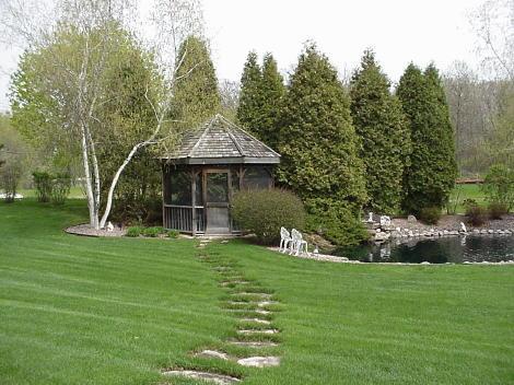 7102 Woelfel Rd., Franklin, WI 53132