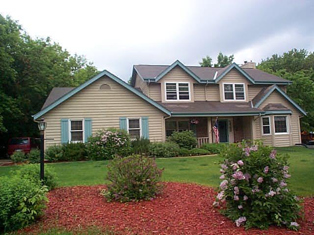 2755 N Oak St  W275, Pewaukee, WI 53072