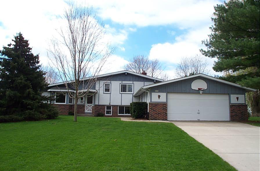 7279 Pond Rd., Hartford, WI 53027