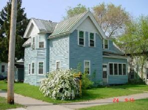 727 Main St., De Soto, WI 54624