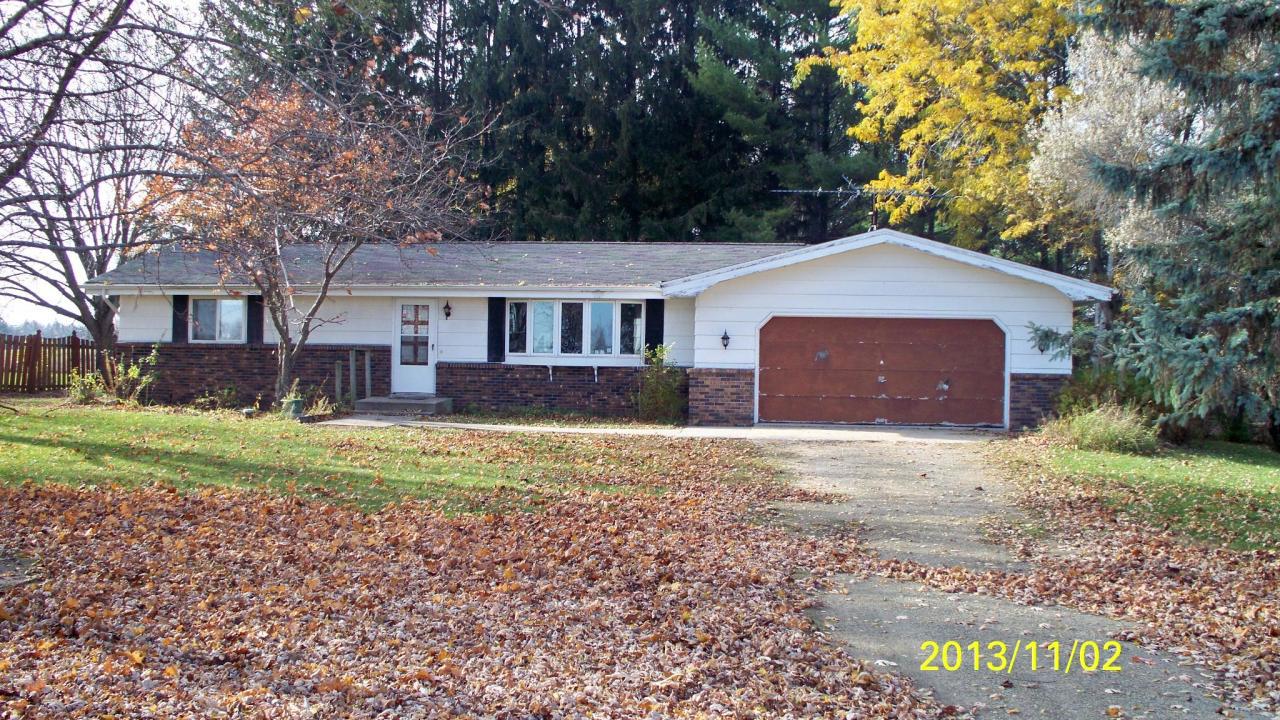 8689 Kosmal Ln., Lena, WI 54139