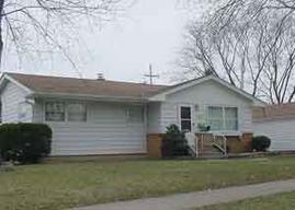 8001 W Lynmar Ter, Milwaukee, WI 53222