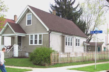 7339 St.james St., Wauwatosa, WI 53213