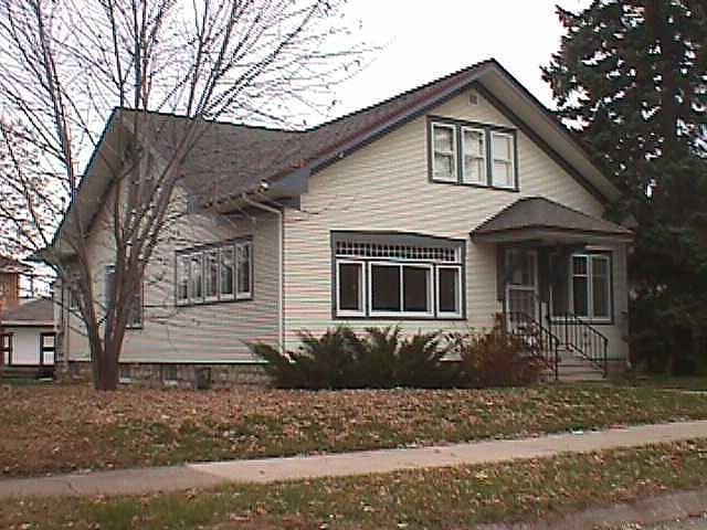 2117 Grandview Pl., La Crosse, WI 54601