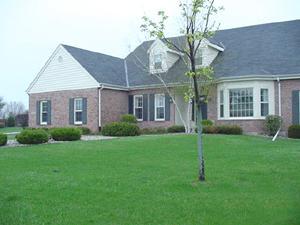 2646 W Lake Park Ct., Mequon, WI 53092