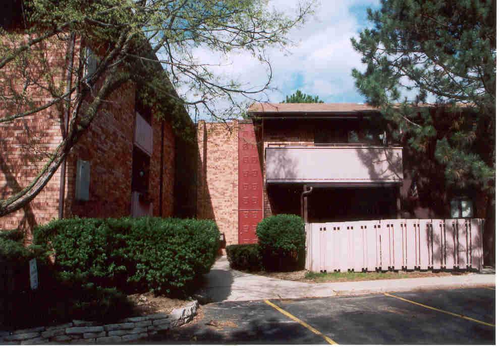 6999 N Green Bay Rd. #D, Glendale, WI 53209