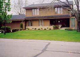 5666 Grandview  Dr., Greendale, WI 53129