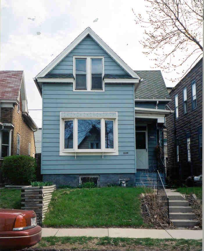 2228 S Robinson Ave., Milwaukee, WI 53207