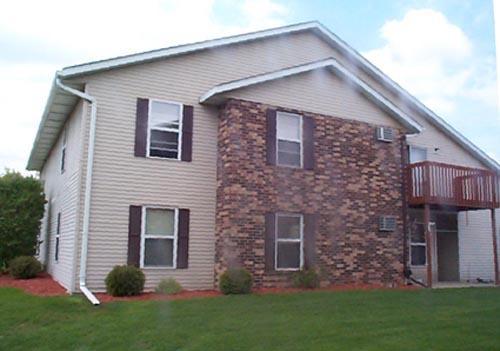171 Maple Ave. #6, Slinger, WI 53086