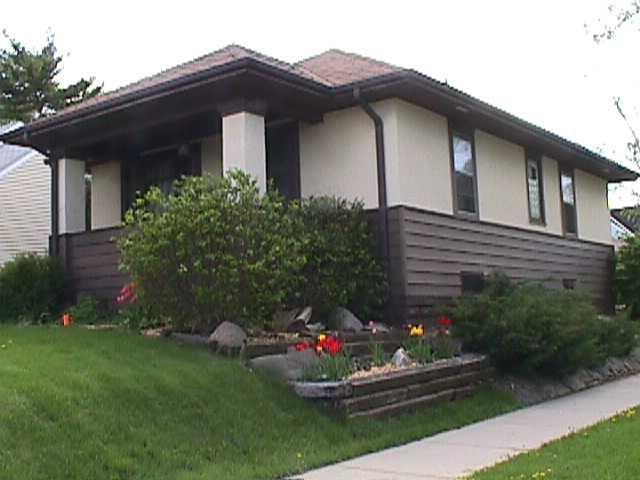 2633 N Wauwatosa Ave, Wauwatosa, WI 53213