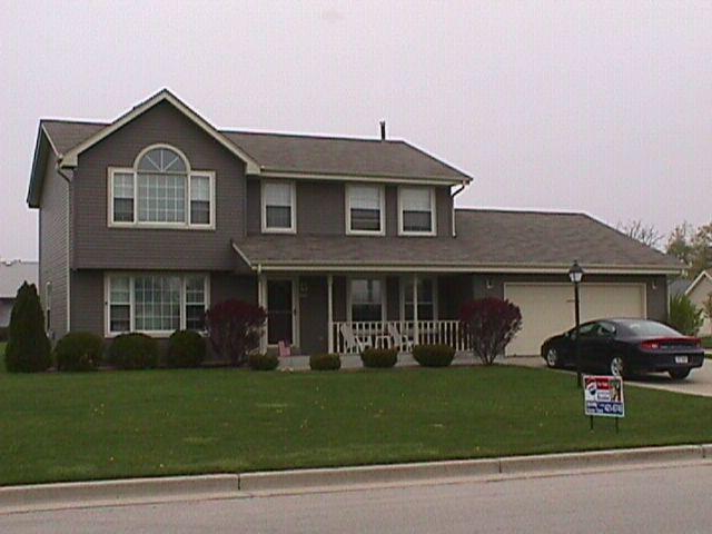 8509 S Golden Lake Way, Franklin, WI 53132