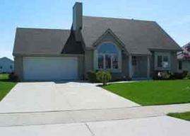 8180 Lauree Ln., Oak Creek, WI 53154