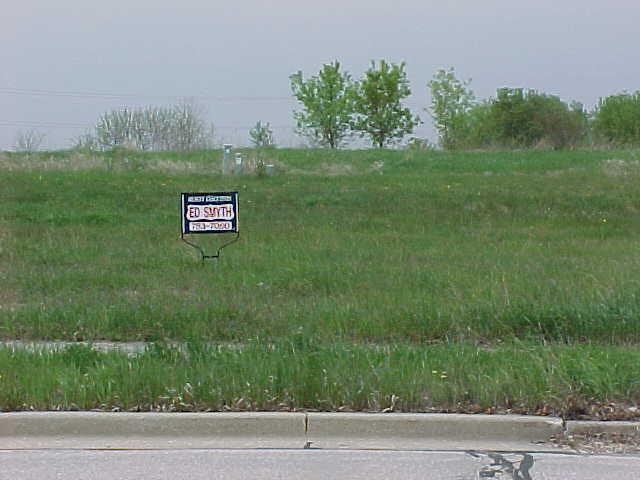 7962 W Glenbrook Rd., Milwaukee, WI 53223
