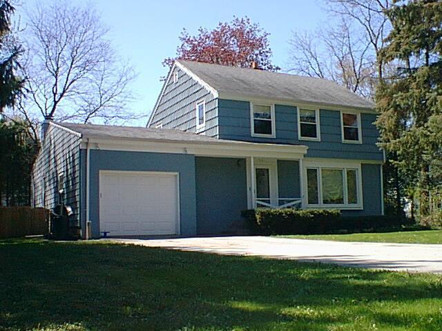 315 E Dean Rd., Fox Point, WI 53217