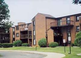 6100 W Stonehedge #D362, Greenfield, WI 53220