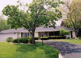 6589 N Bethmaur Ln., Glendale, WI 53209