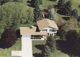 S35W27770 Country Club Ct., Waukesha, WI 53189