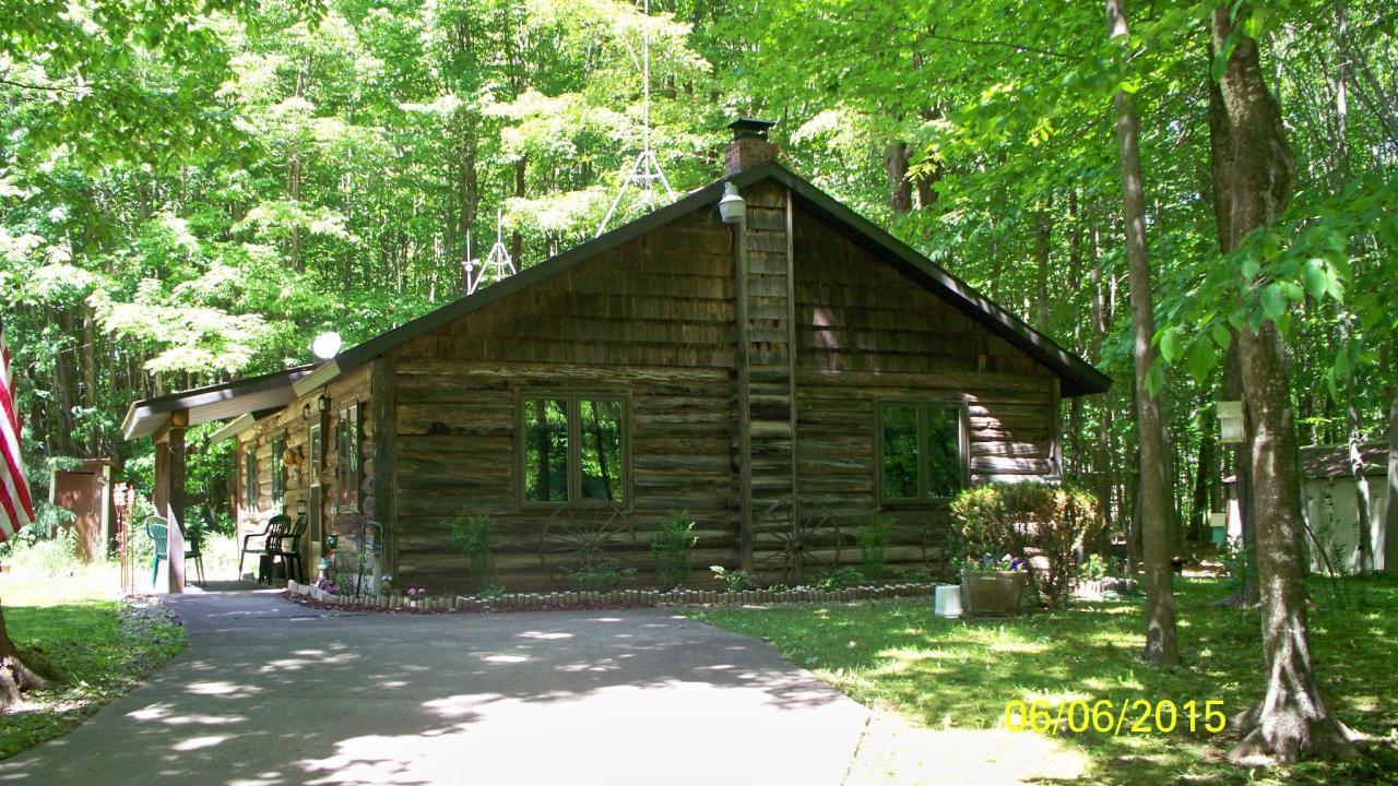 W5466 Reif Rd., Grover, WI 54157