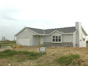 3851 Riegle Ct., Hartford, WI 53027