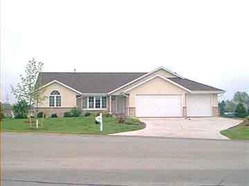 945 E Field Ct., Oak Creek, WI 53154