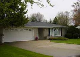 1104 N Lapham St., Oconomowoc, WI 53066