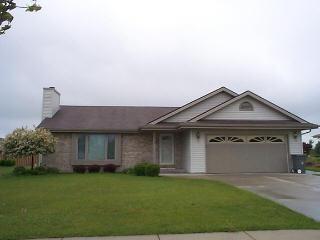 8235 S Wildwood Dr., Oak Creek, WI 53154