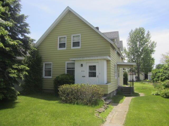 833 Water St, Marinette, WI 54143