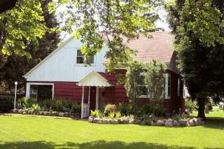 409 E Willow Rd., Fox Point, WI 53217