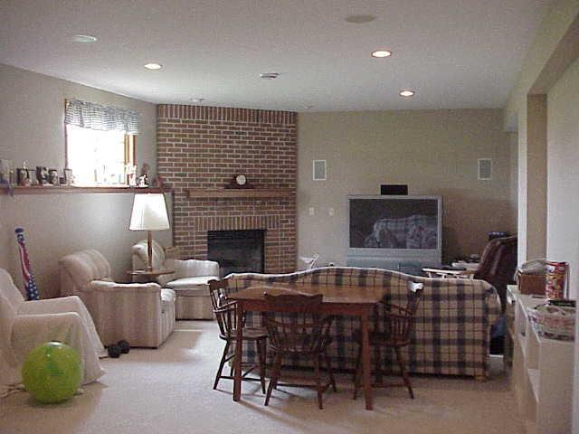 1141 W Wolf Way, East Troy, WI 53149