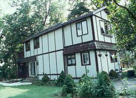 W351N5464 Lake Dr., Oconomowoc, WI 53066