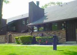 5206 Woodbridge Ln., Greenfield, WI 53221